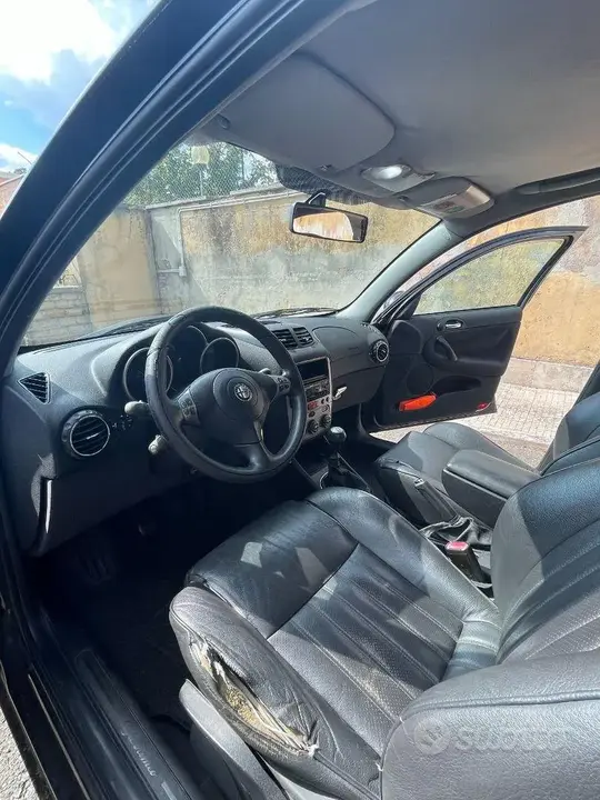 Alfa Romeo 147 2001 photo 5