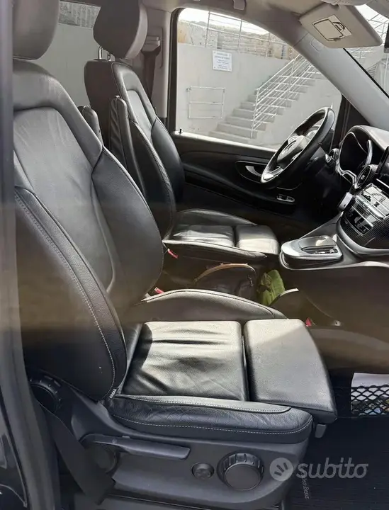 Mercedes-Benz V-Class 2023 photo 5