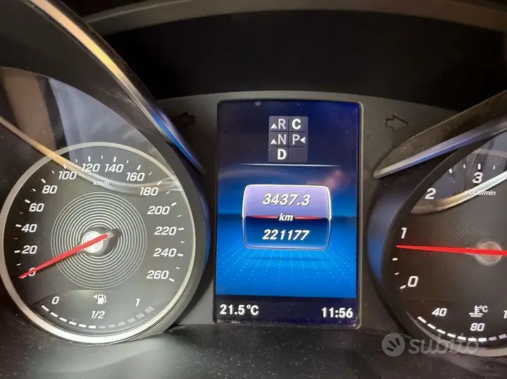 Mercedes-Benz V-Class 2023 photo 4