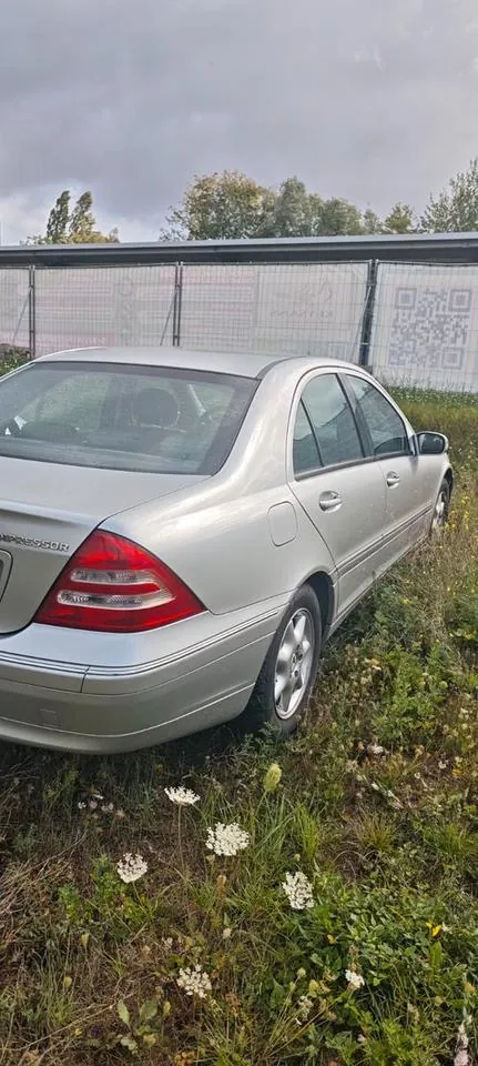 Mercedes-Benz C 180