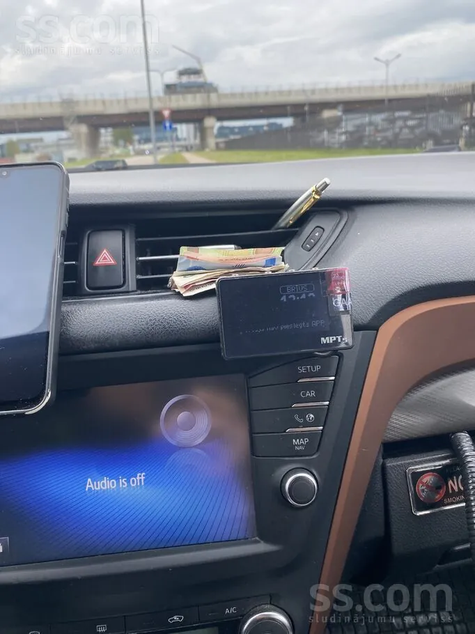 Toyota Avensis 2017 photo 3