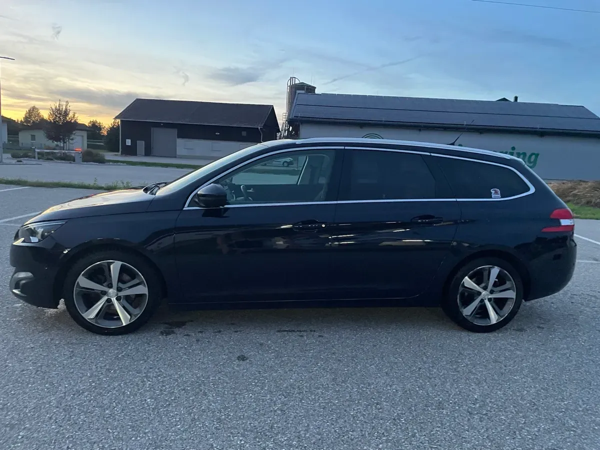 Peugeot 308 2017 photo 3