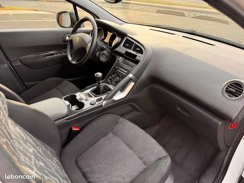 Peugeot 3008 2011 photo 3