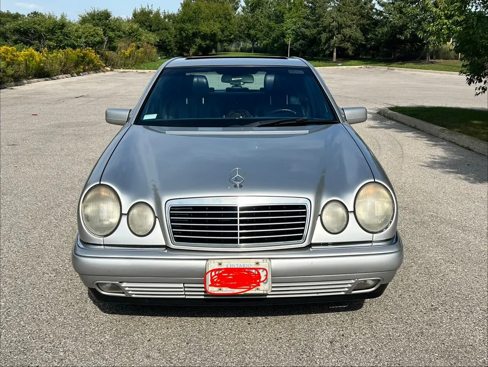 Mercedes-Benz E300