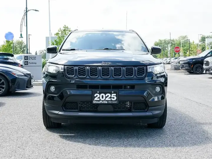 Jeep Compass 2025 photo 2