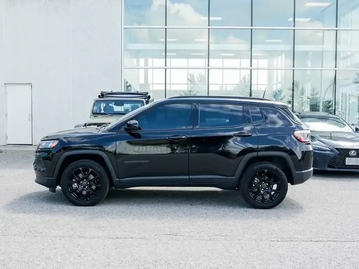 Jeep Compass 2025 photo 3