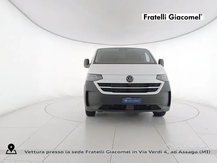 Volkswagen T7 Transporter photo 2