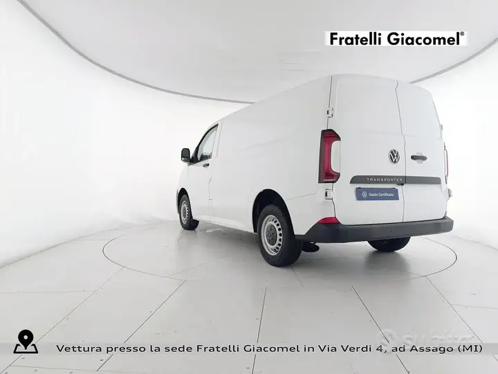 Volkswagen T7 Transporter photo 4