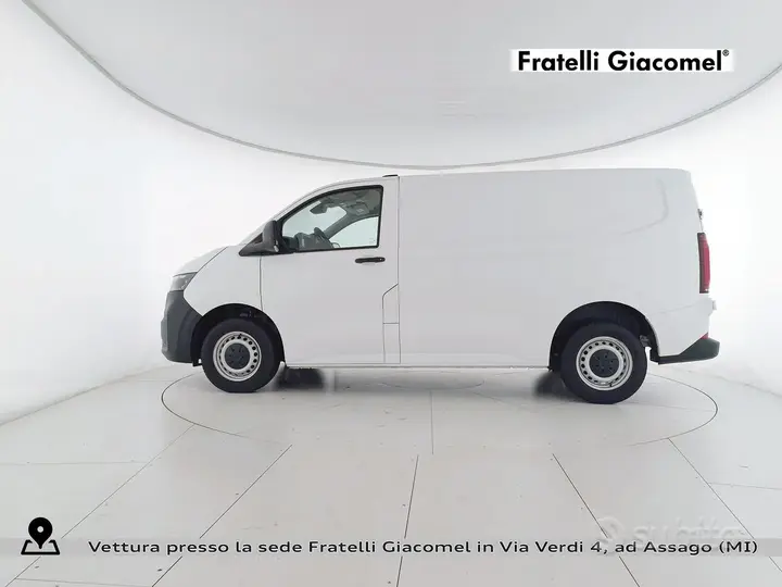 Volkswagen T7 Transporter photo 3