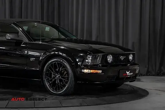 Ford Mustang 2005 photo 2