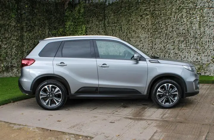 Suzuki Vitara 2024 photo 4