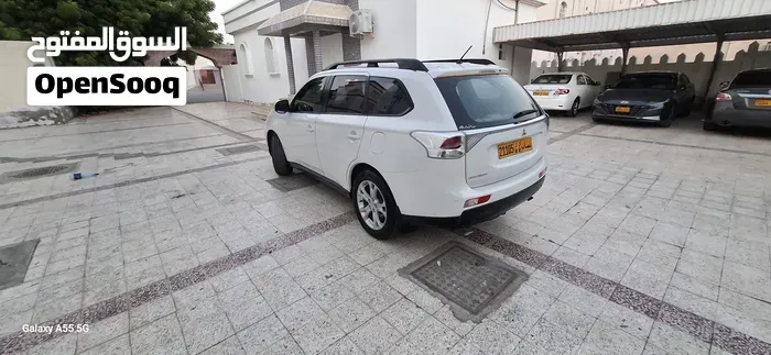 Mitsubishi Outlander 2014 photo 3