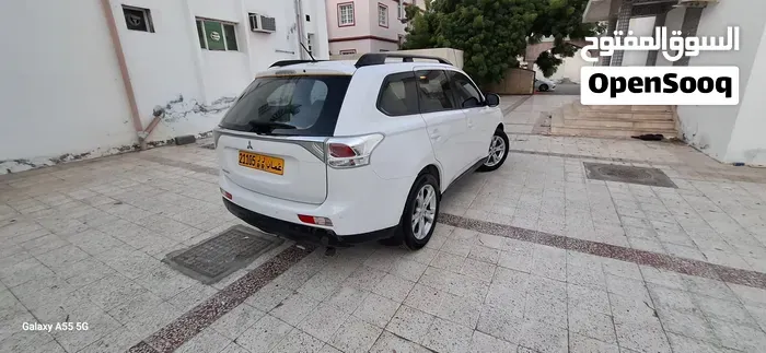 Mitsubishi Outlander 2014 photo 4