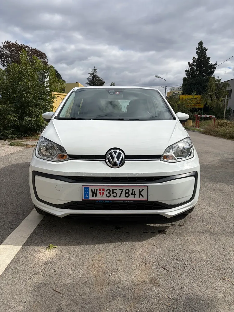 Volkswagen Up 2018 photo 2