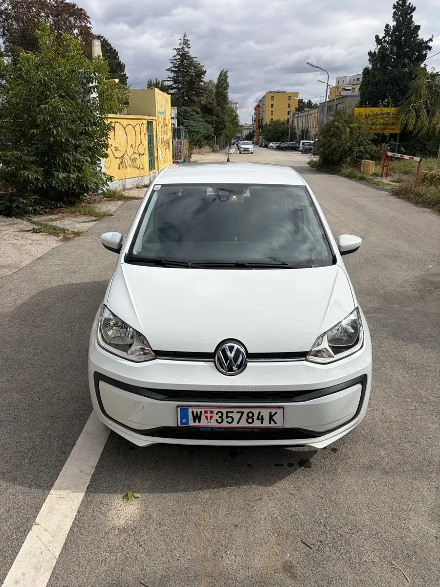 Volkswagen Up 2018 photo 3