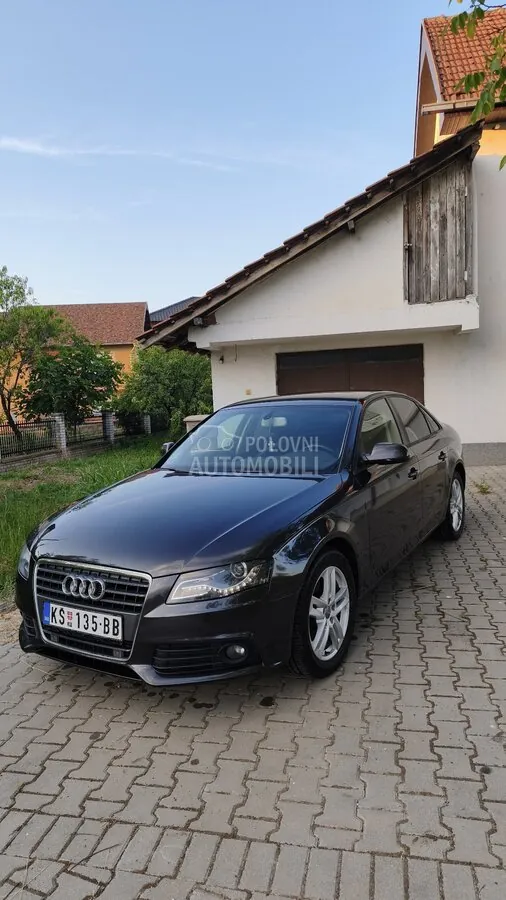Audi A4 2010 photo 3