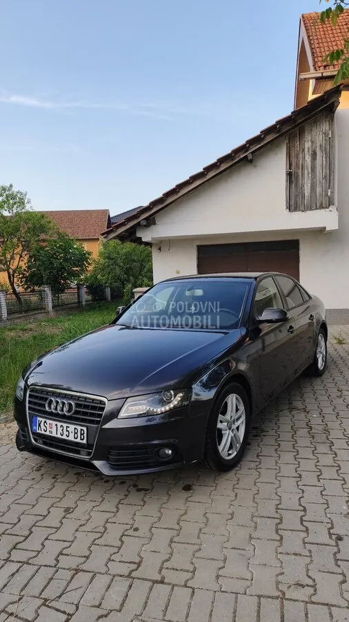 Audi A4 2010 photo 5
