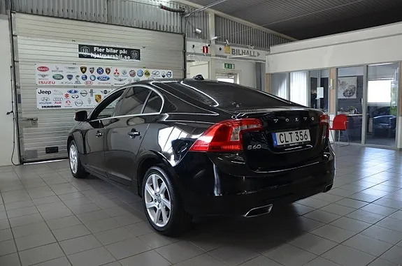 Volvo S60 2015 photo 5
