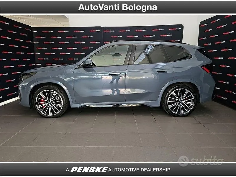 BMW Ix1 2025 photo 3