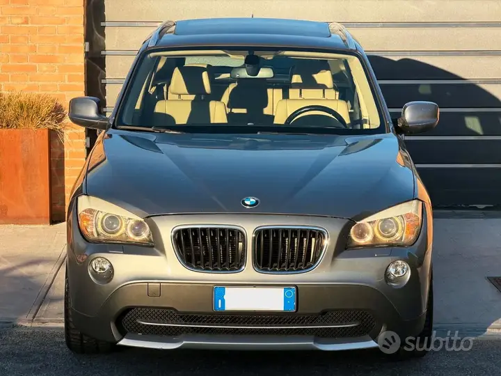 BMW X1 2012 photo 2