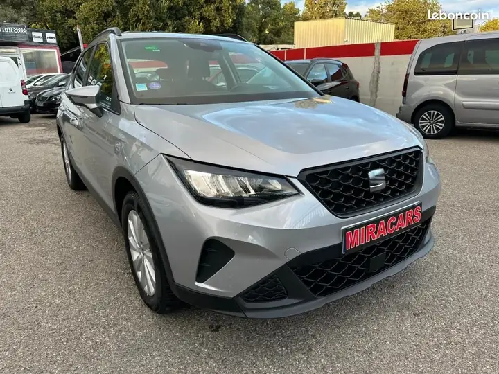 Seat Arona