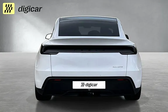Tesla Model Y 2025 photo 4
