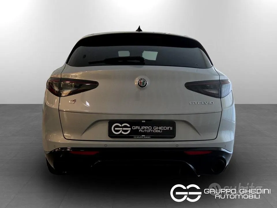 Alfa Romeo Stelvio 2025 photo 5