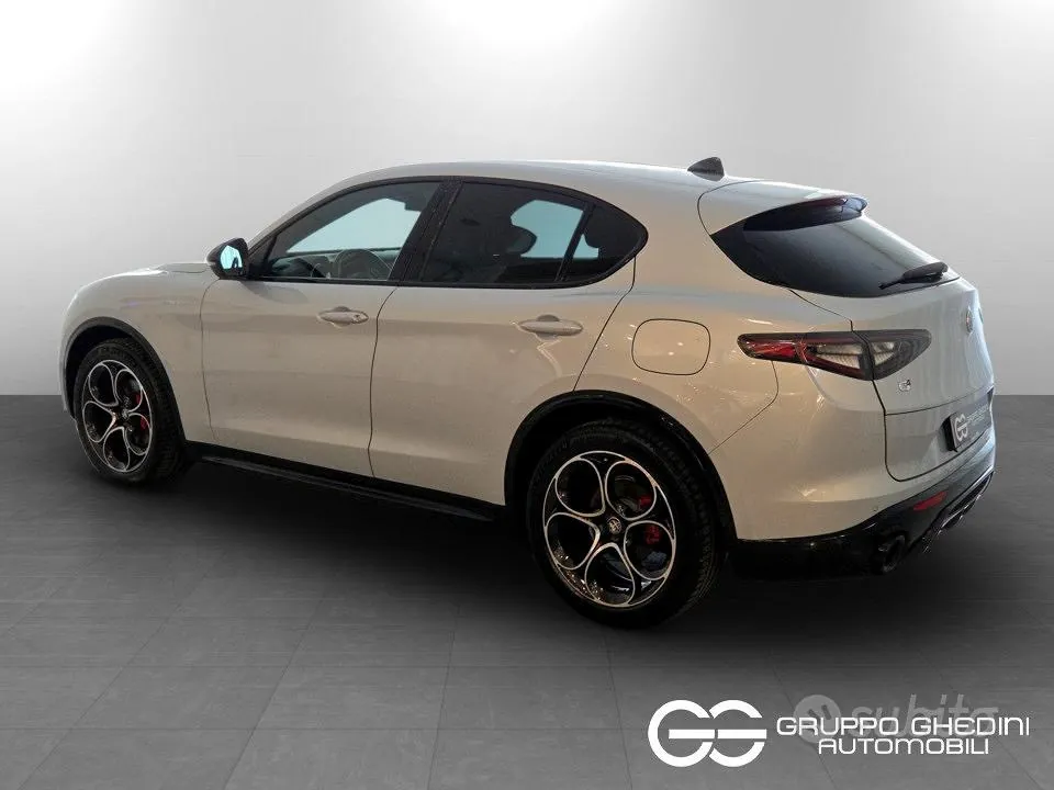 Alfa Romeo Stelvio 2025 photo 3