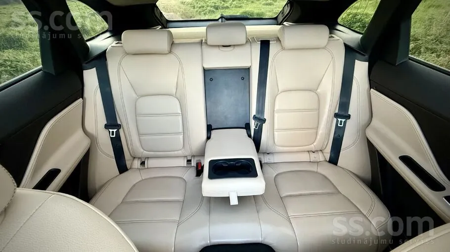 Jaguar F-Pace 2020 photo 4