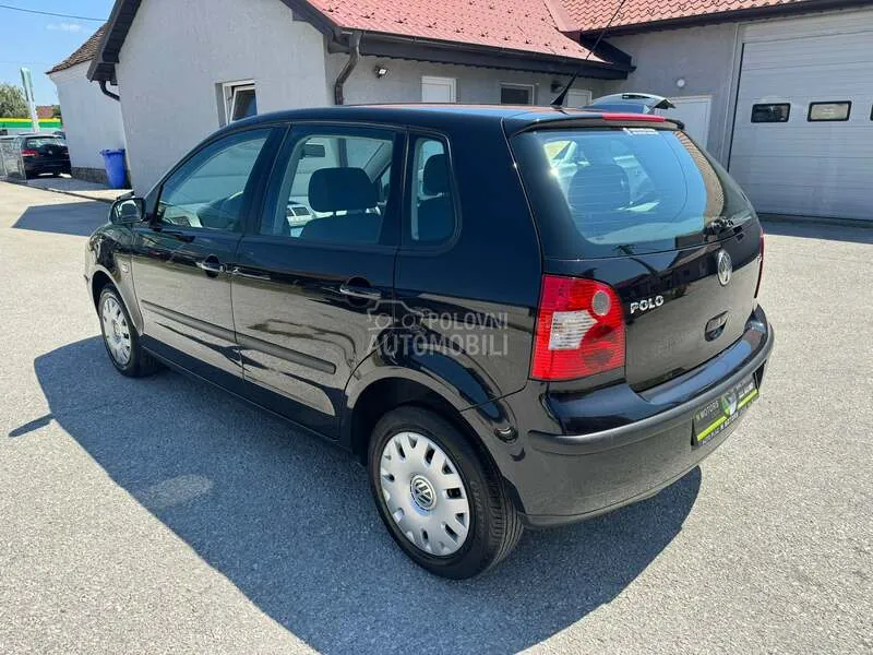 Volkswagen Polo 2003 photo 2