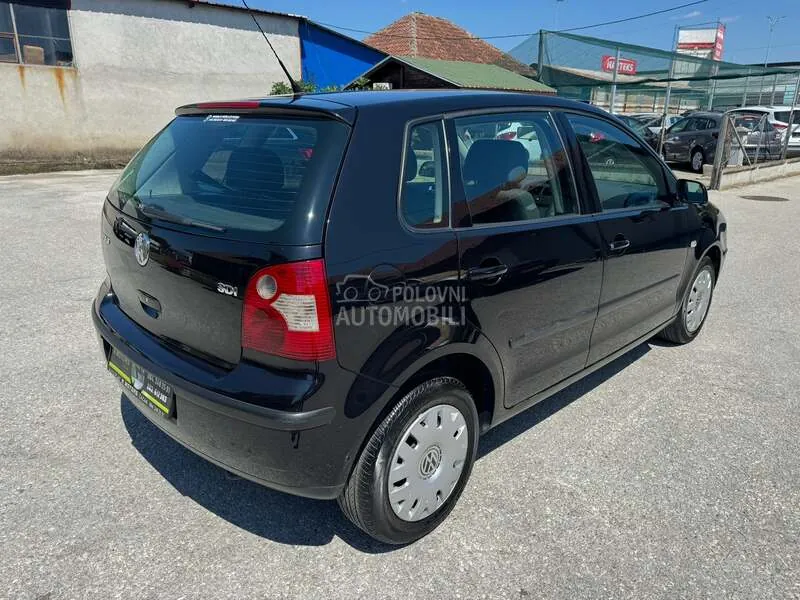 Volkswagen Polo 2003 photo 3