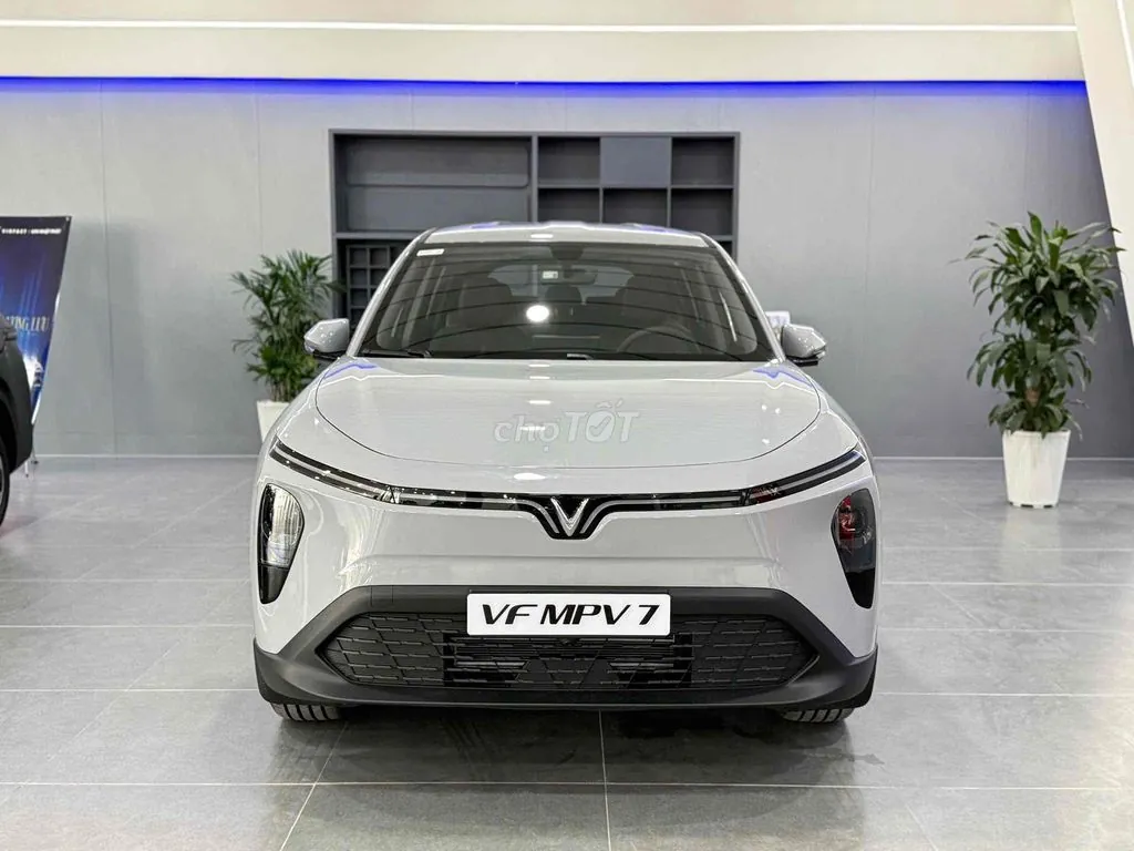 Vinfast Mpv7