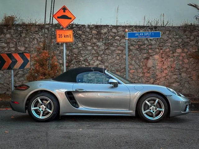 Porsche Boxster 718