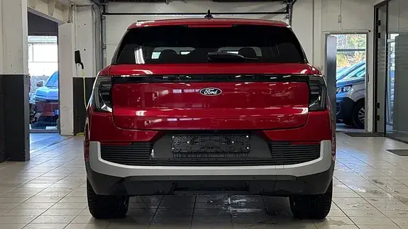 Ford Explorer 2026 photo 5