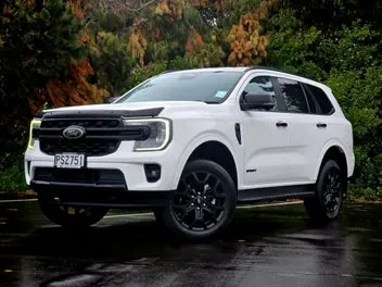 Ford Everest 2023 photo 2