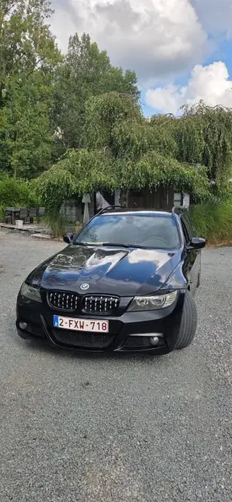 BMW E90