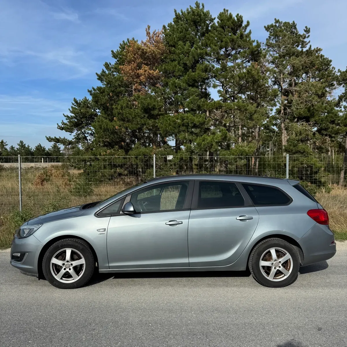 Opel Astra 2013 photo 3