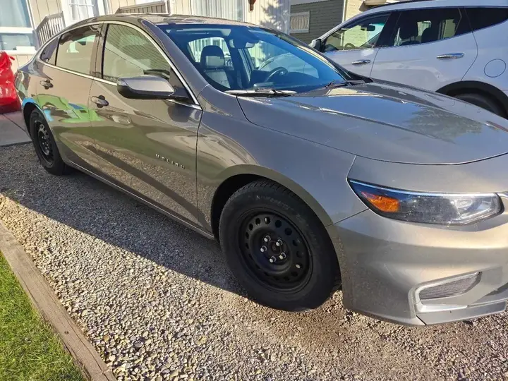 Chevrolet Malibu 2017 photo 2