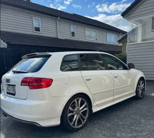 Audi S3 2010 photo 3