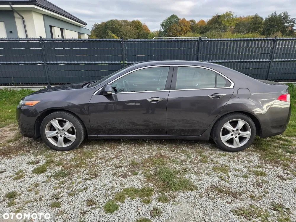 Honda Accord 2010 photo 2