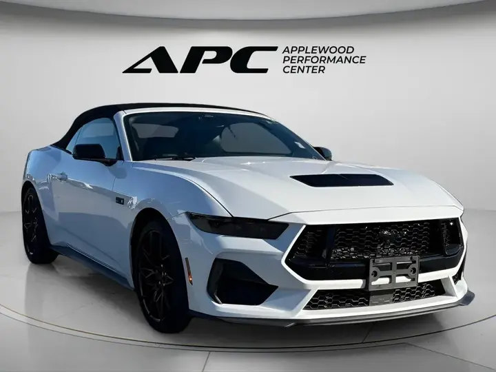 Ford Mustang 2024 photo 4