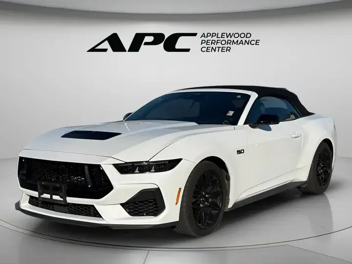 Ford Mustang 2024 photo 2