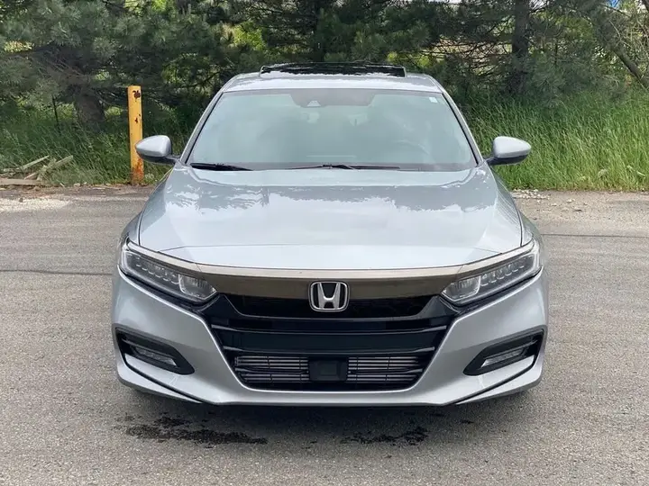 Honda Accord 2018 photo 2