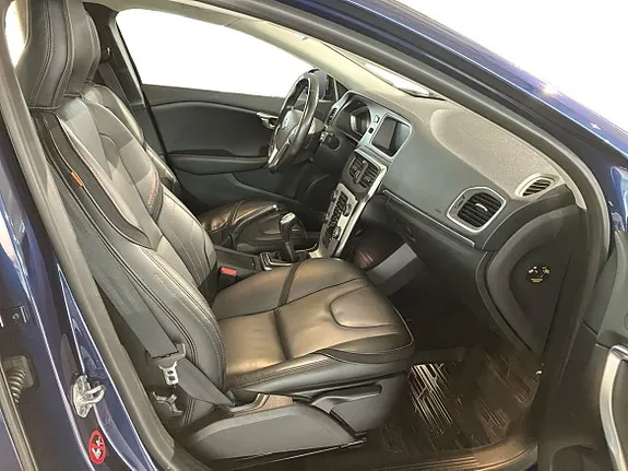 Volvo V40 2015 photo 4