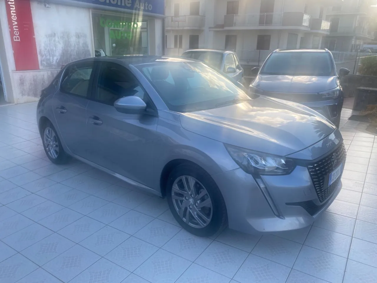 Peugeot 208 2020 photo 2
