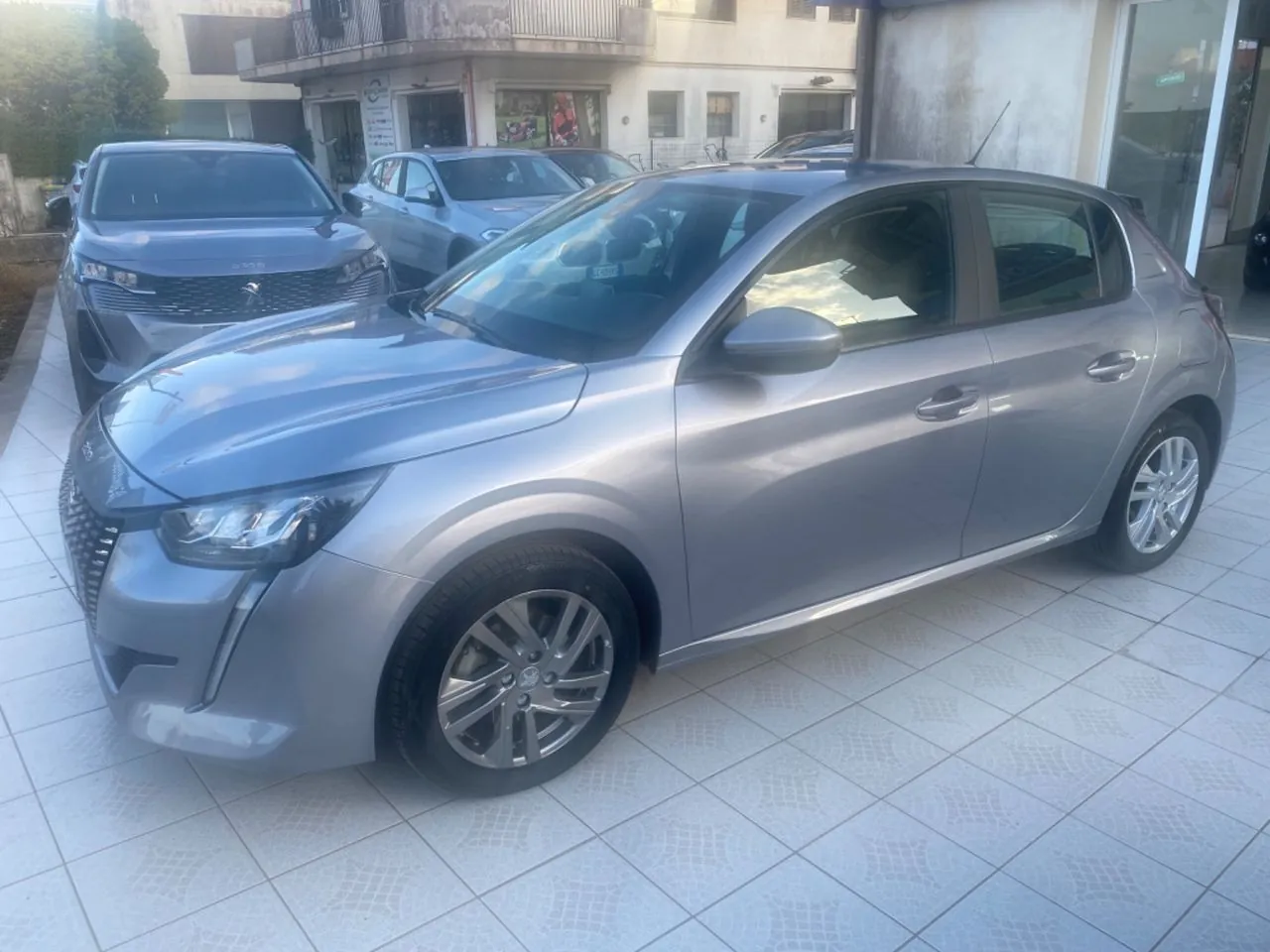 Peugeot 208 2020 photo 3
