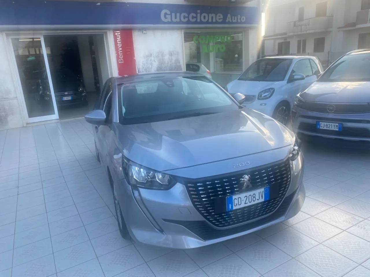 Peugeot 208