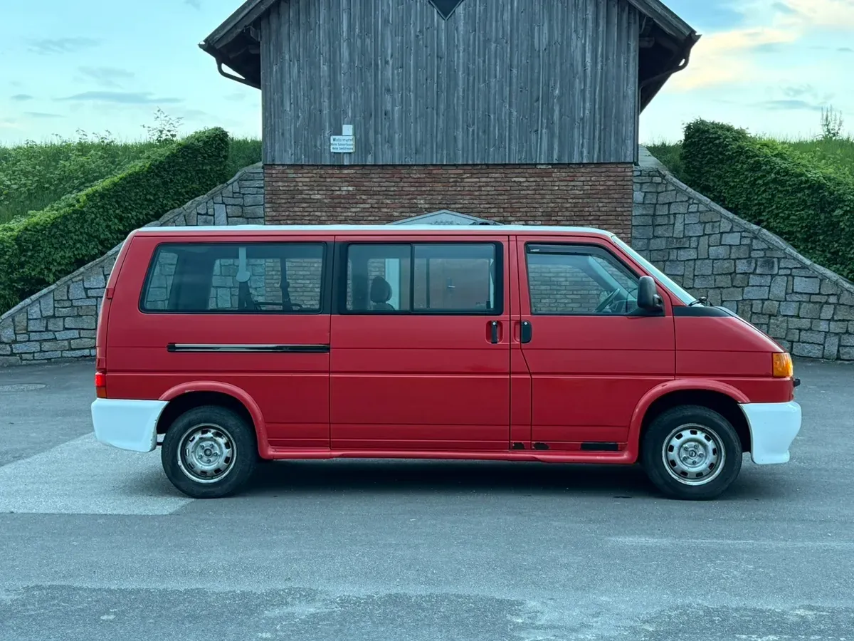 Volkswagen T4 1991 photo 3