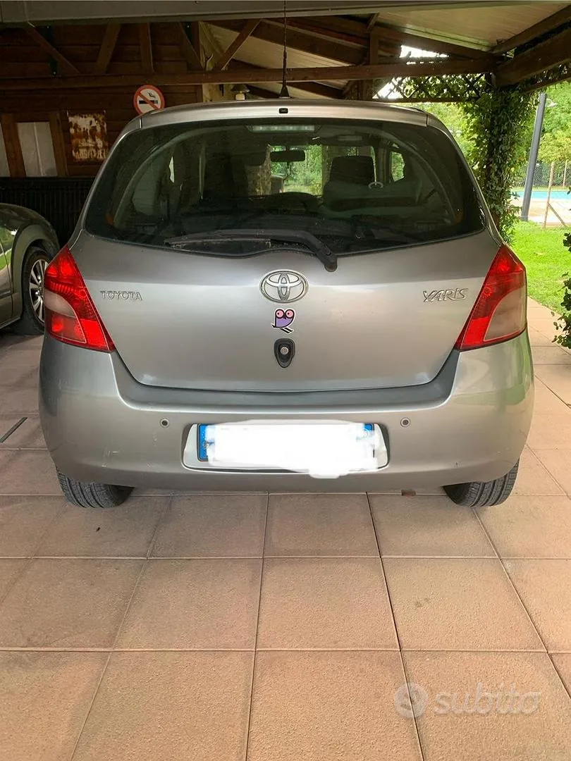 Toyota Yaris 2006 photo 2