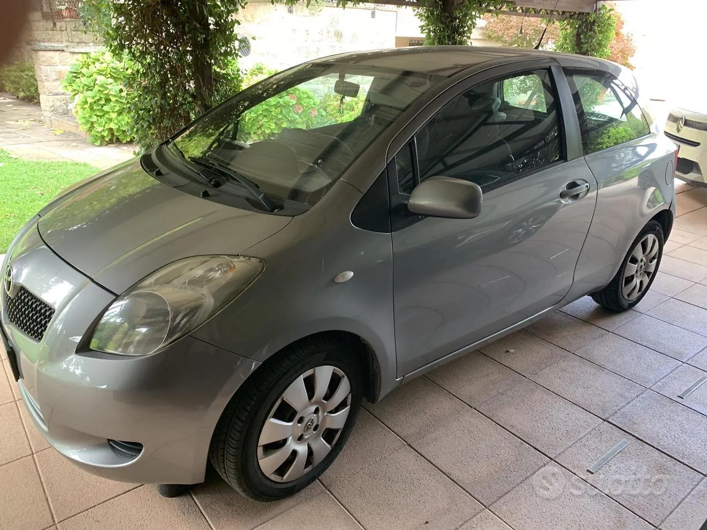 Toyota Yaris 2006 photo 4